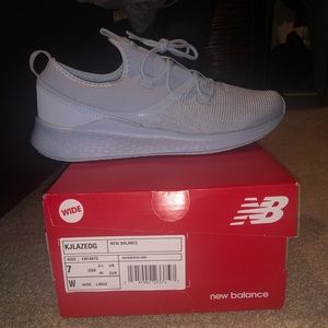 NEW BALANCE SNEAKERS
